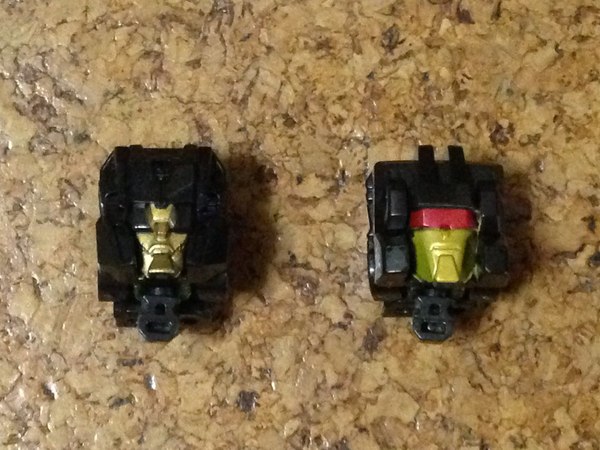 Side By Side Comparisons Of Legends Series And Titans Return Hardhead Skullsmasher & Galvatron  (11 of 13)